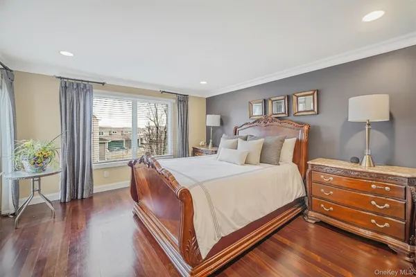 $1,325,000 | 11 Theresa Lane, Port Jefferson, NY 11777