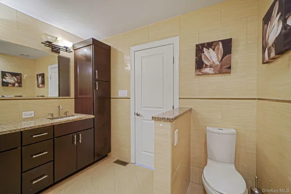 $1,325,000 | 11 Theresa Lane, Port Jefferson, NY 11777