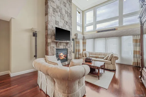 $1,325,000 | 11 Theresa Lane, Port Jefferson, NY 11777