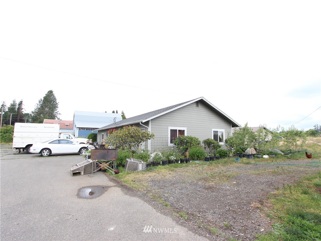 2142 East Hemmi Road Bellingham, WA 98226 - Photo 2 of 18 Gallery Image 2