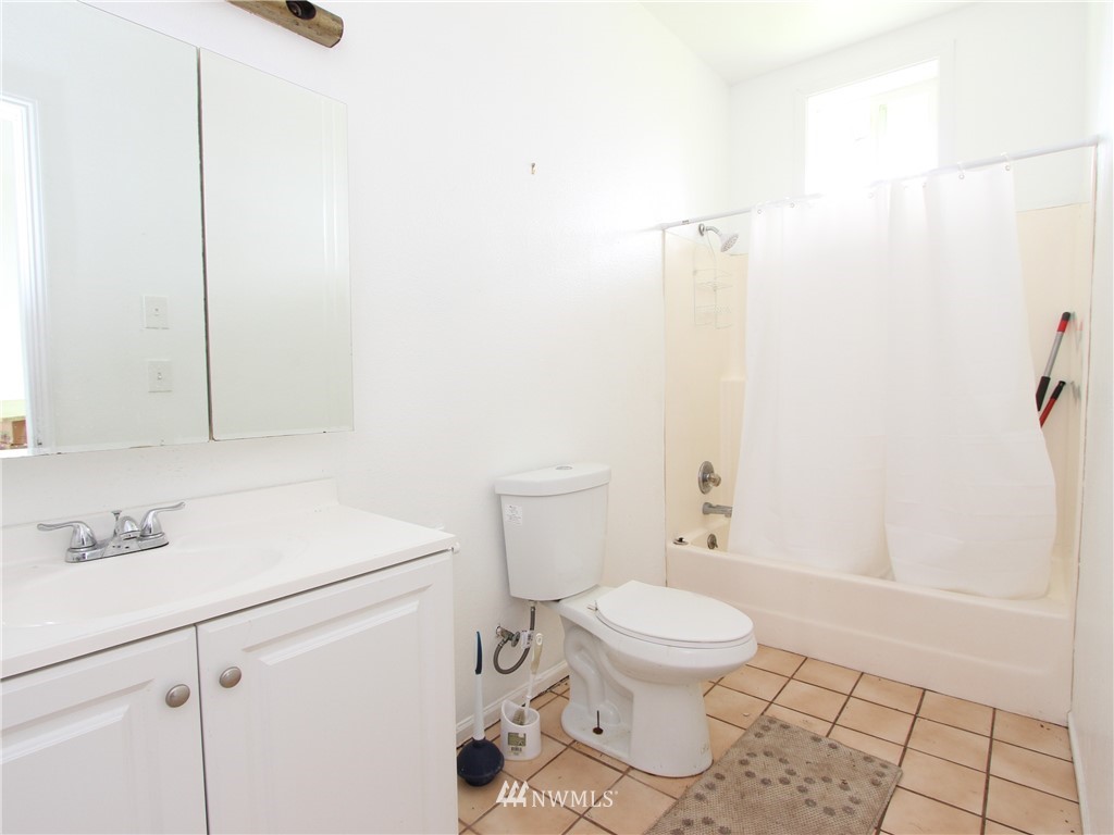 2142 East Hemmi Road Bellingham, WA 98226 - Photo 13 of 18 Gallery Image 13