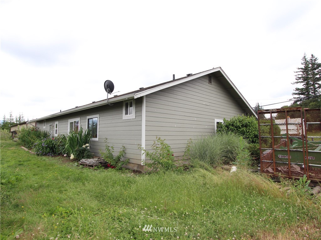 2142 East Hemmi Road Bellingham, WA 98226 - Photo 4 of 18 Gallery Image 4
