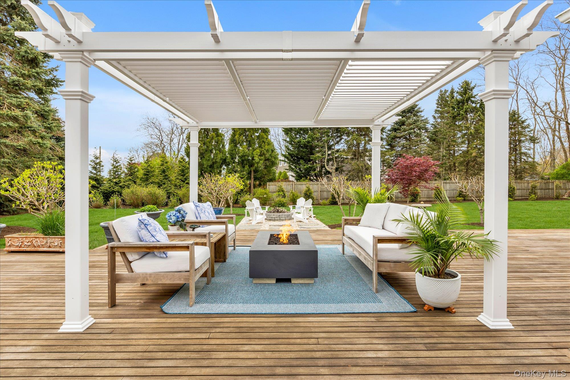 25 Lighthouse Road Southold, NY 11971 - Photo 1 of 5