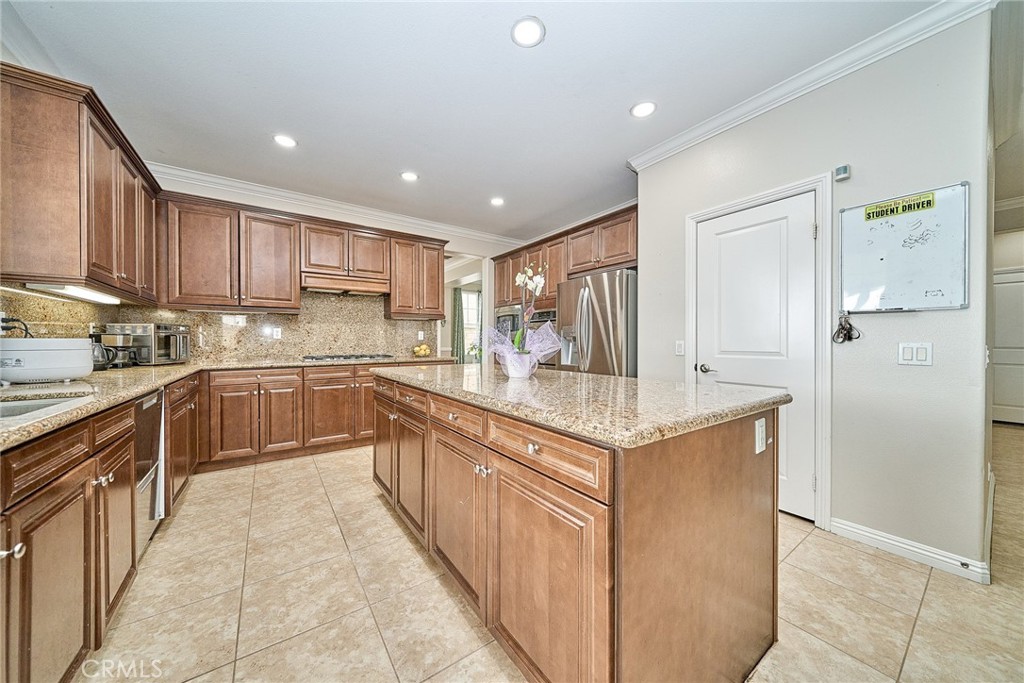 12721 Mediterranean Drive Rancho Cucamonga, CA 91739 - Photo 19 of 68