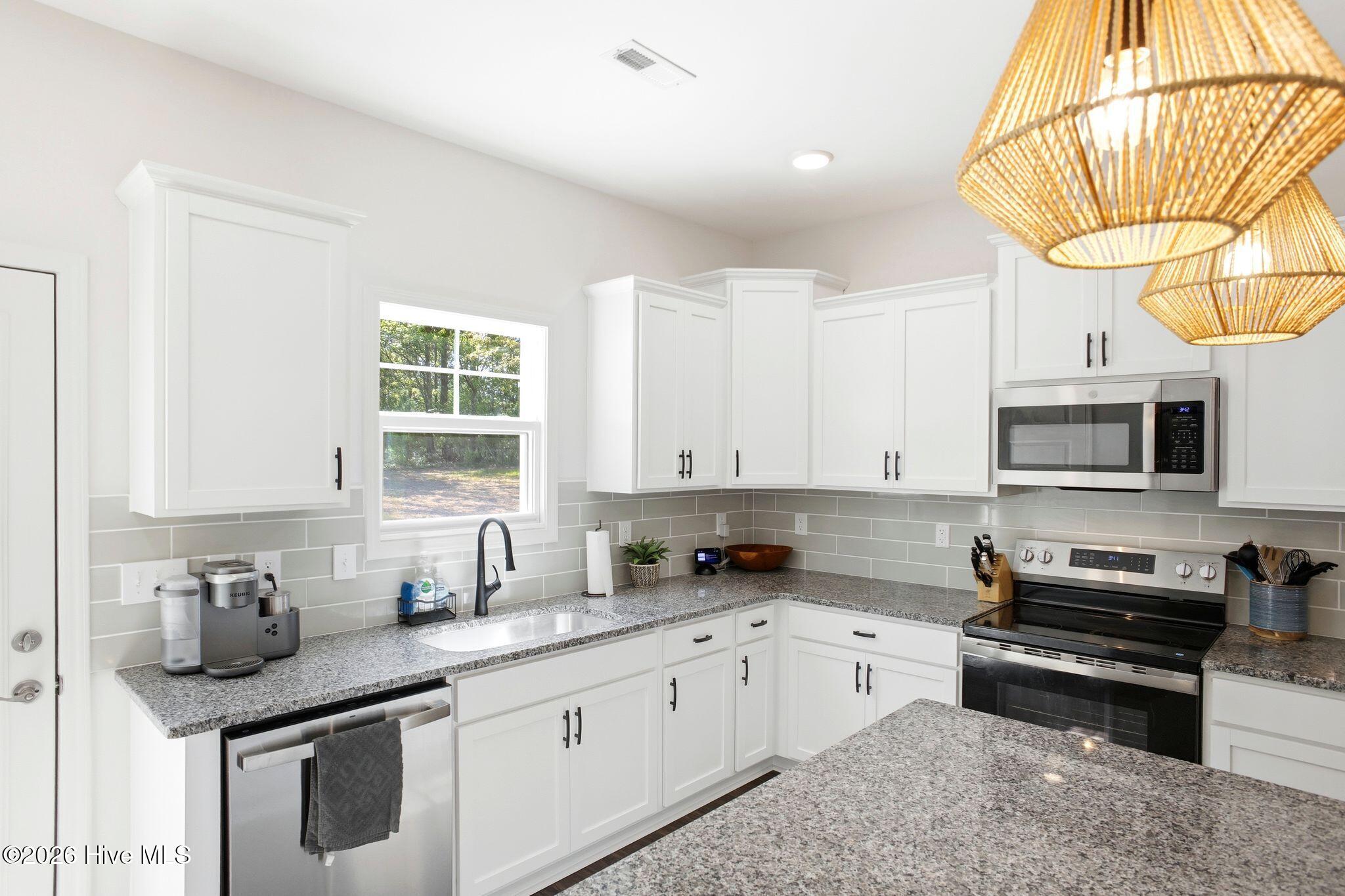 2409 Sunset Harbor Road Southeast Bolivia, NC 28422 - Photo 24 of 60 23_457A4608