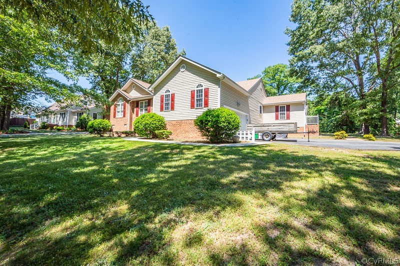 13310 Lora Lynn Road Chester, VA 23831 - Photo 2 of 39