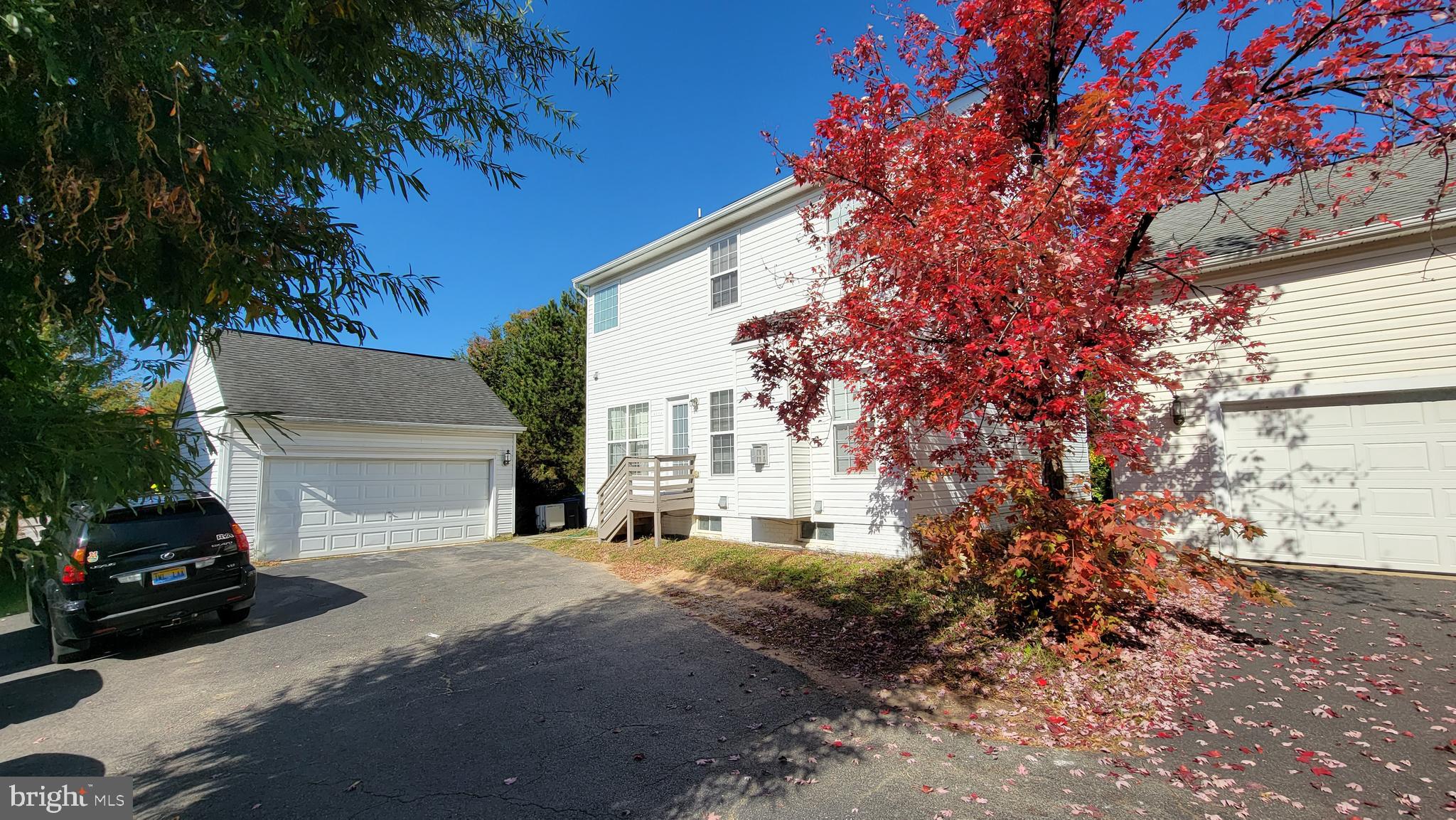 9056 Furey Road Lorton, VA 22079 - Photo 4 of 62 Gallery Image 4