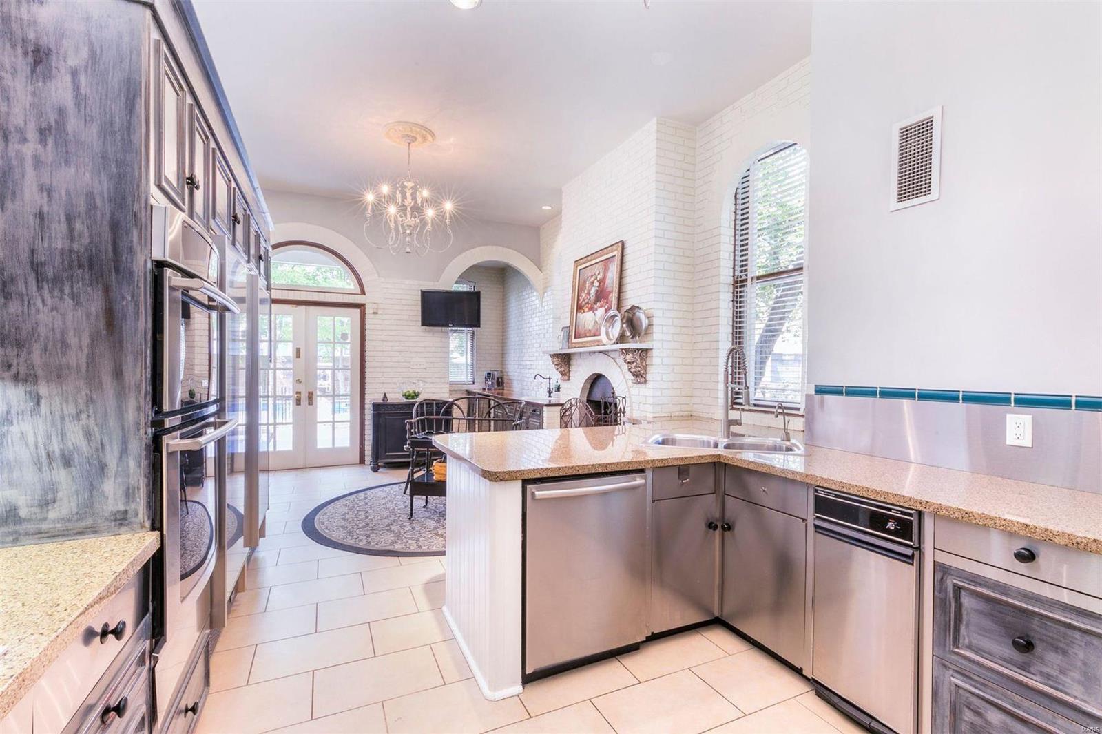 37 Washington Terrace St. Louis, MO 63112 - Photo 24 of 65