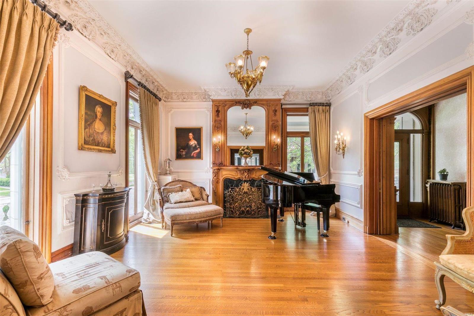 37 Washington Terrace St. Louis, MO 63112 - Photo 10 of 65