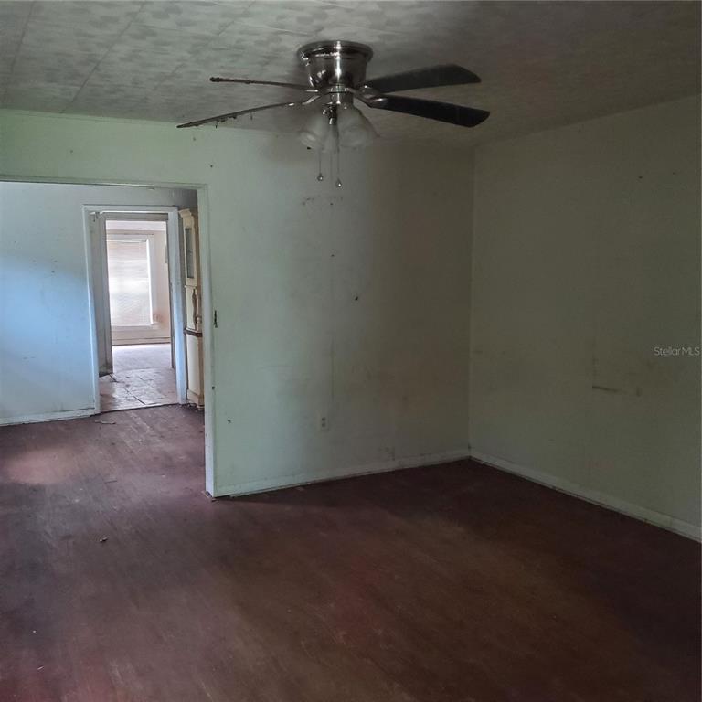 949 North Lake Street Lake Hamilton, FL 33844 - Photo 4 of 11 a view of a small space