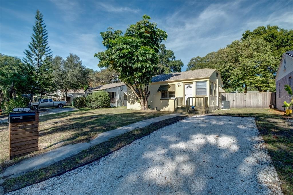 1424 East Mohawk Ave  