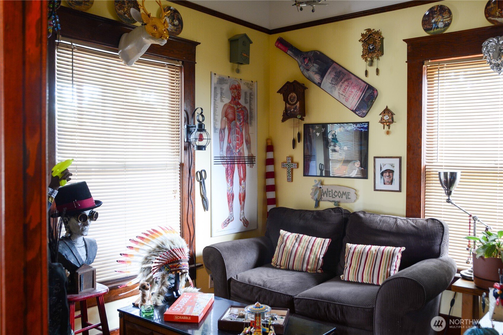 202 East 3rd Avenue Ritzville, WA 99169 - Photo 7 of 40 a living room with furniture and a window
