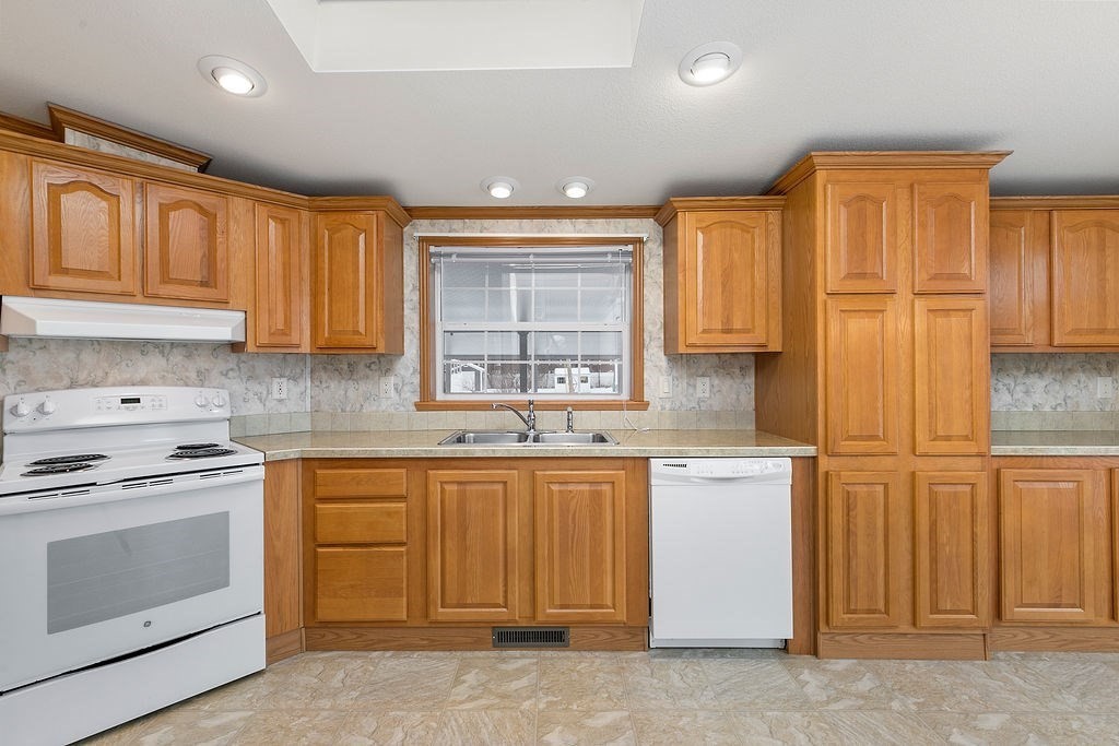 67 Hagop Road Salem, NH 03079 - Photo 15 of 30 Gallery Image 15