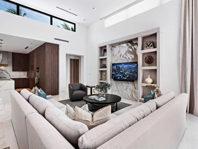 $35,000 | 135 Churchill Road, West Palm Beach, FL 33405