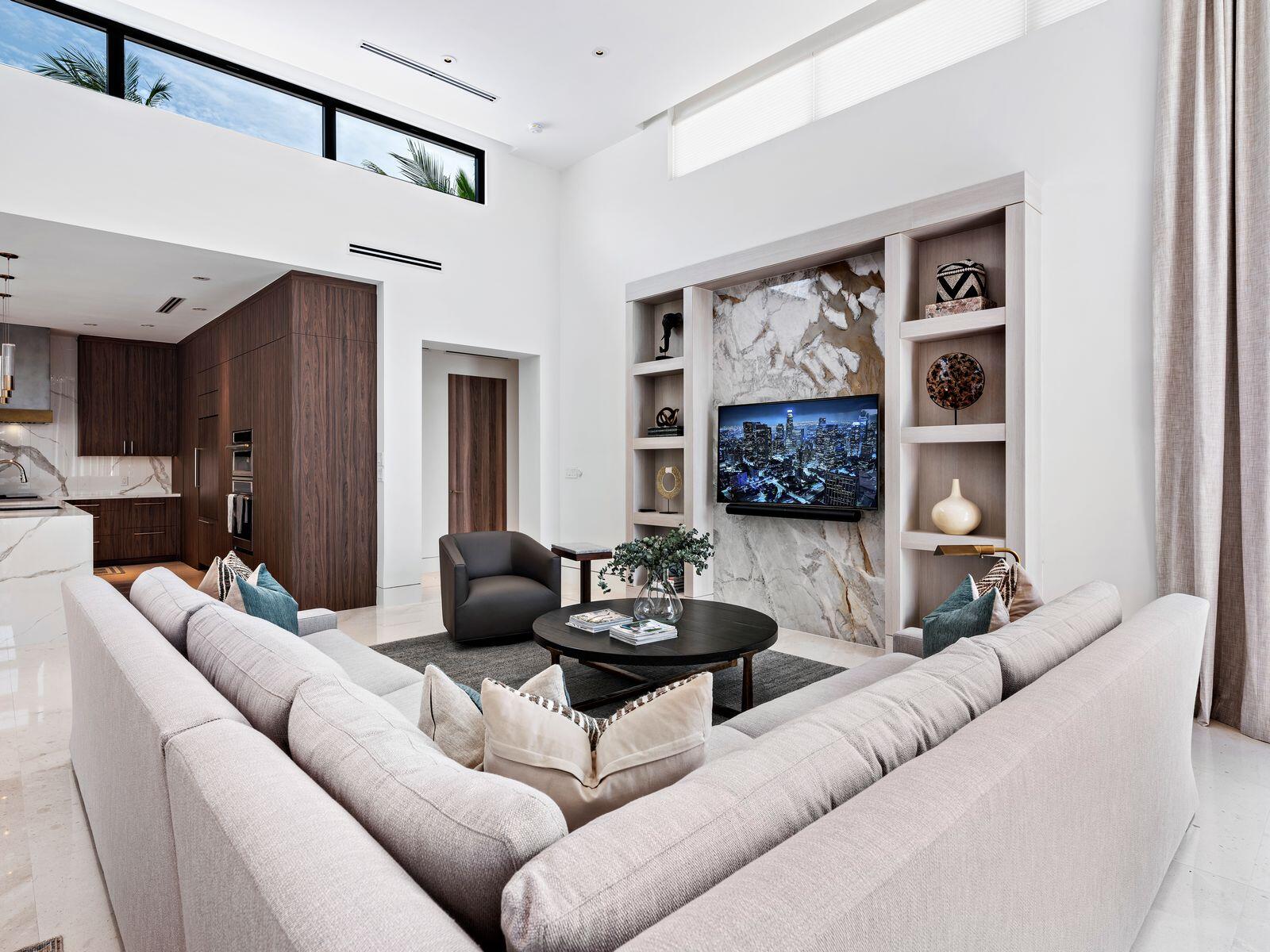 135 Churchill Road West Palm Beach, FL 33405 - Photo 12 of 46 Interior