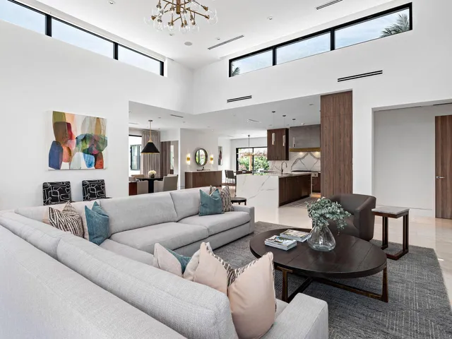 $35,000 | 135 Churchill Road, West Palm Beach, FL 33405