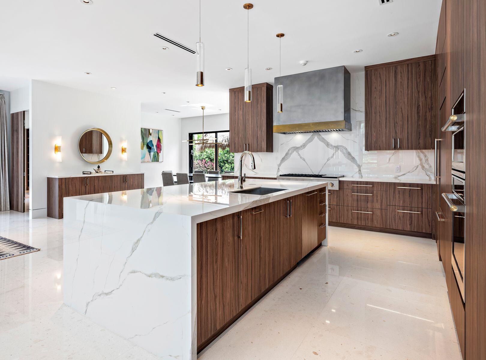 135 Churchill Road West Palm Beach, FL 33405 - Photo 16 of 46 Interior