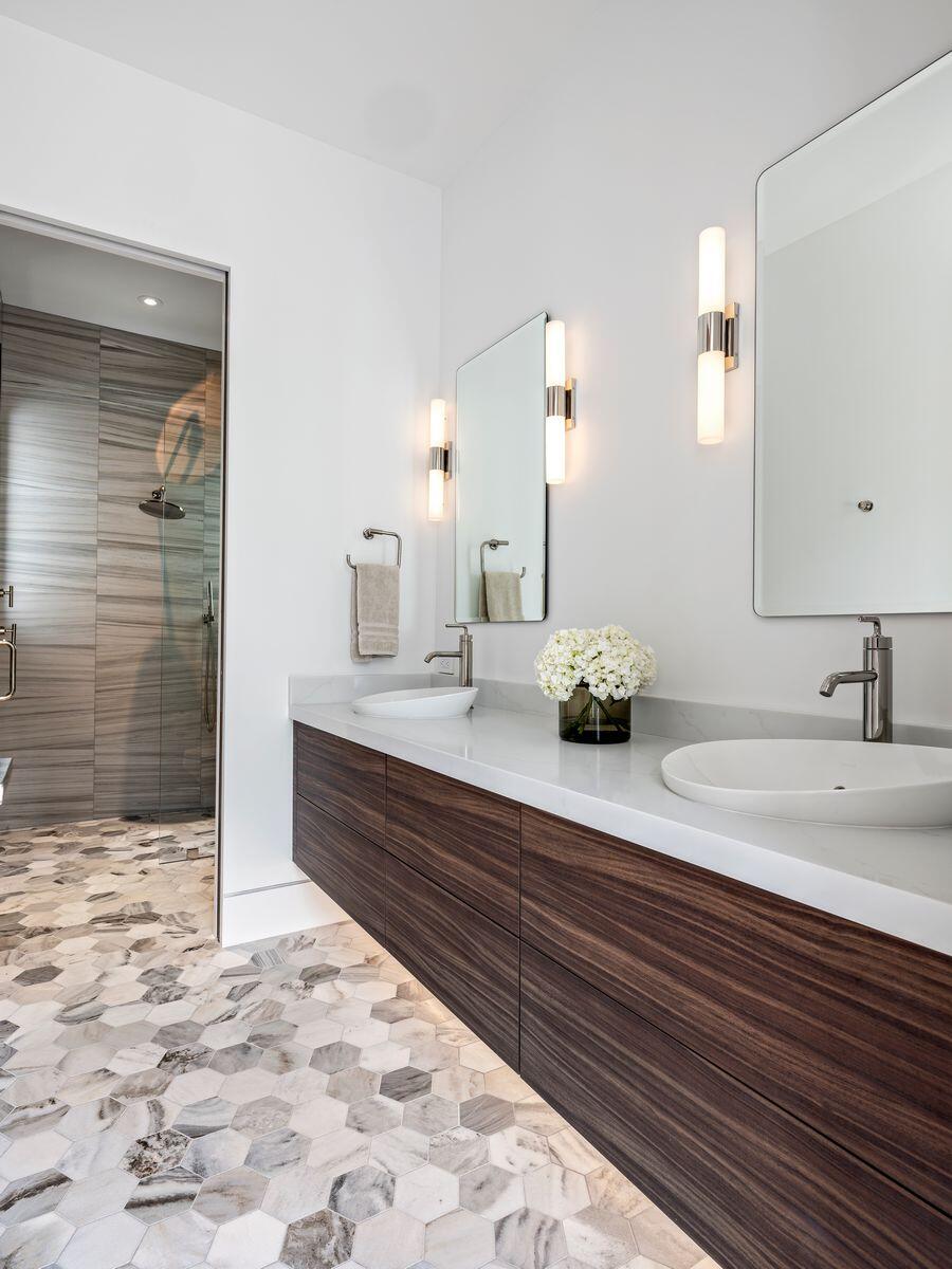 135 Churchill Road West Palm Beach, FL 33405 - Photo 27 of 46 Interior