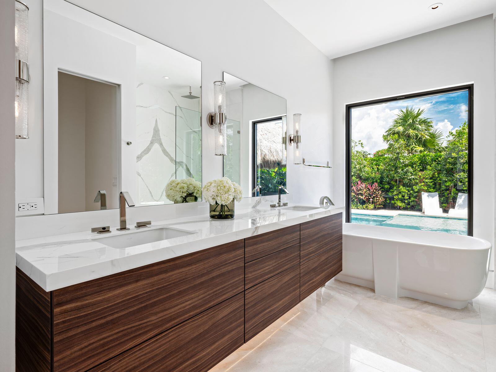 135 Churchill Road West Palm Beach, FL 33405 - Photo 32 of 46 Interior