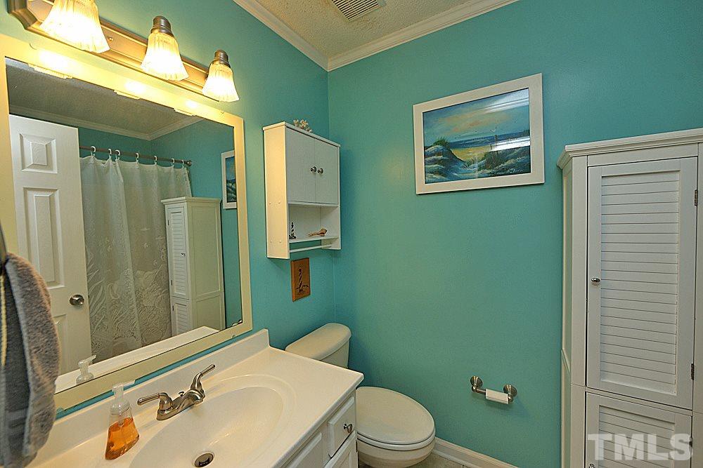 12604 Oneal Road Wake Forest, NC 27587 - Photo 22 of 24 Tub & shower