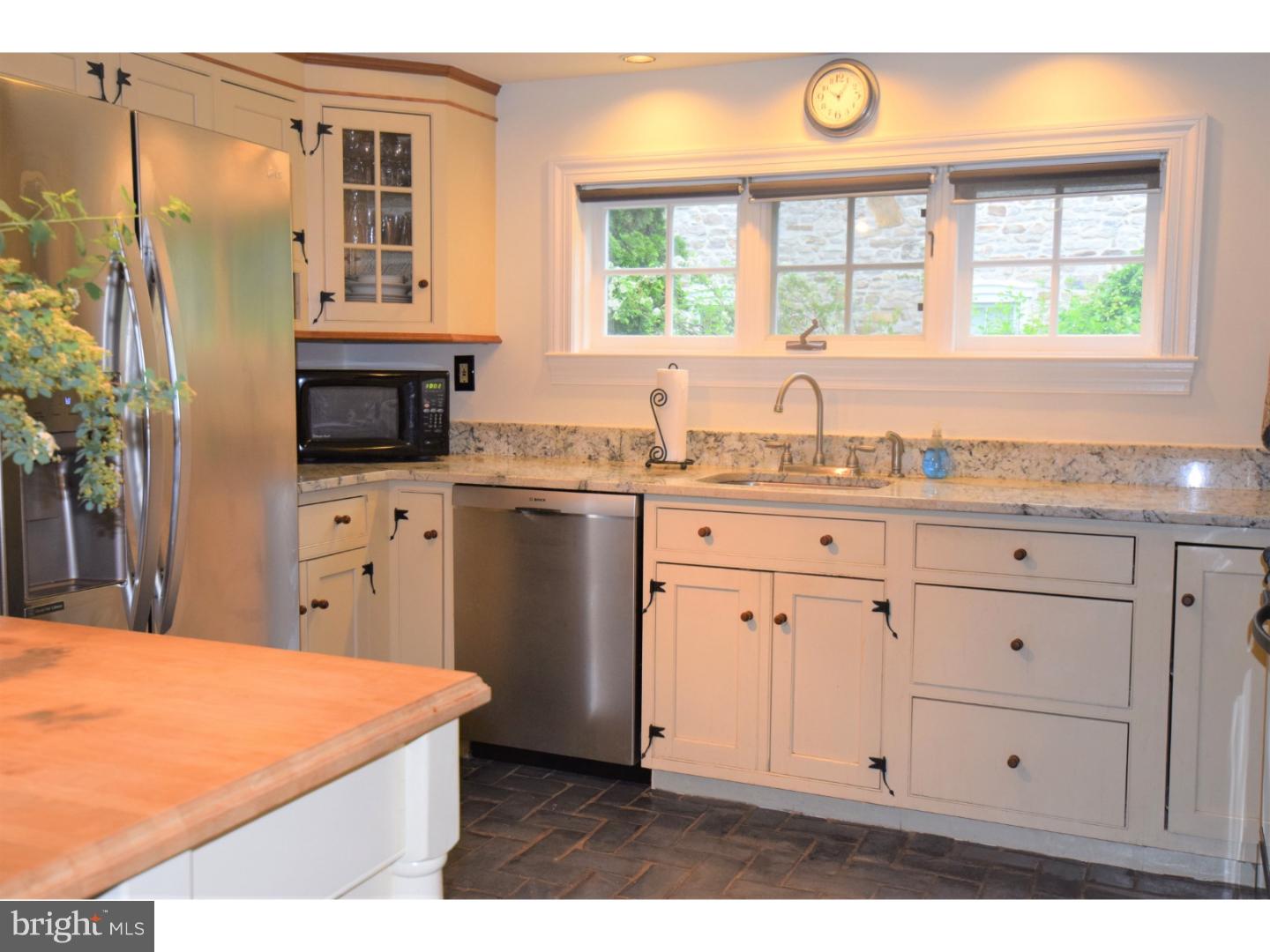 2169 Yellow Springs Road Malvern, PA 19355 - Photo 2 of 30 Kitchen custom cabinets and hardware
