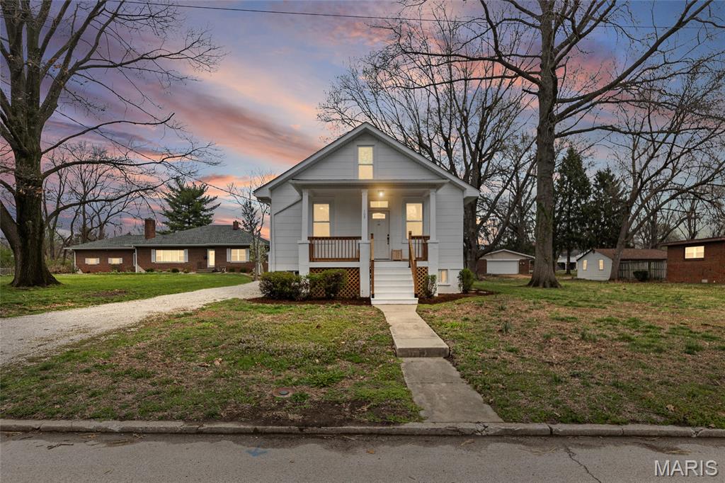 109 South 38th Street Belleville, IL 62226 - Photo 1 of 35