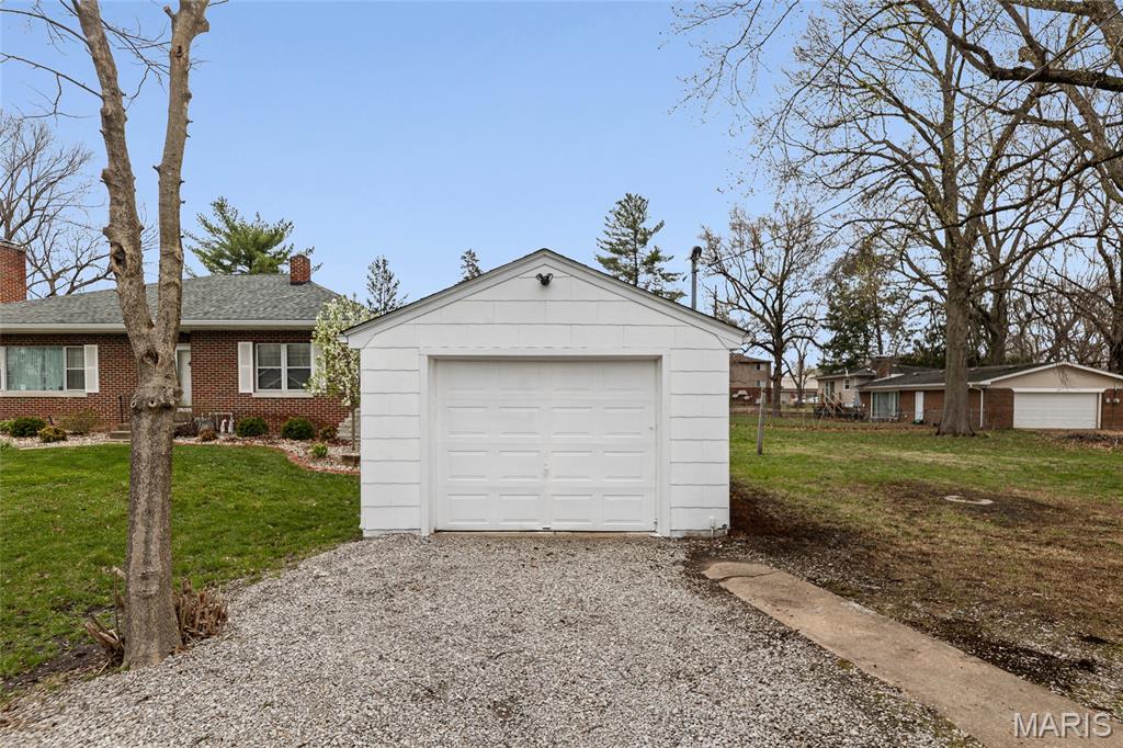 109 South 38th Street Belleville, IL 62226 - Photo 32 of 35