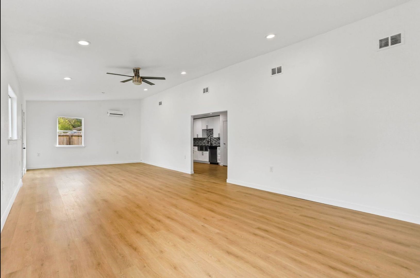 3429 Turnabout Loop Schertz, TX 78108 - Photo 4 of 21