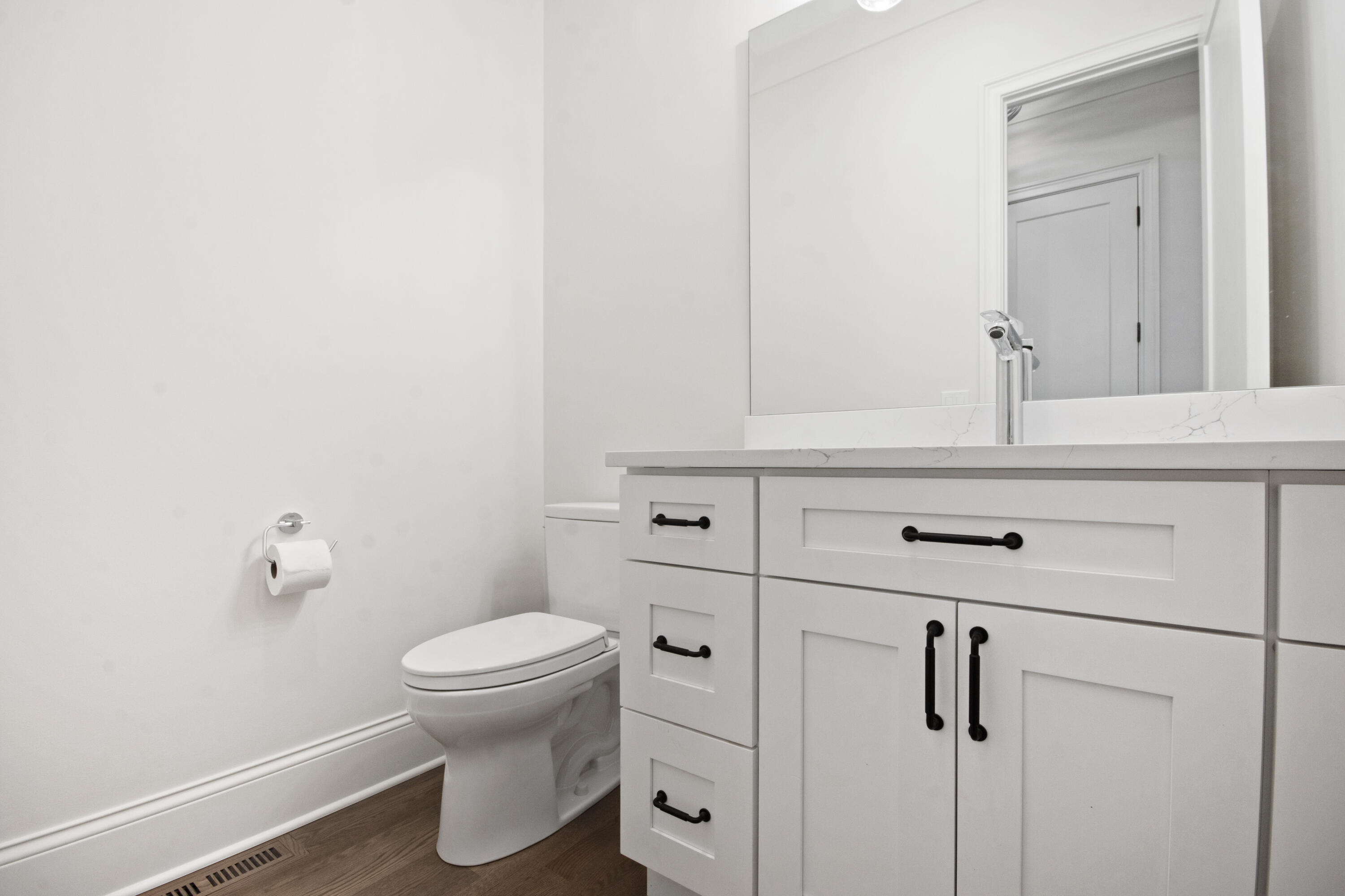 N2692 Forest Drive Geneva, WI 53147 - Photo 13 of 36 _DSC2392