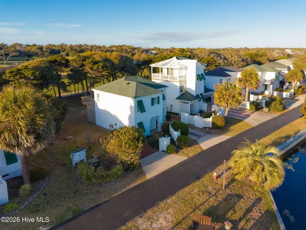 $500,000 | 7 Bermuda Greens, Pine Knoll Shores, NC 28512