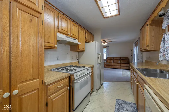 $210,000 | 859 South Colfax Street, Martinsville, IN 46151