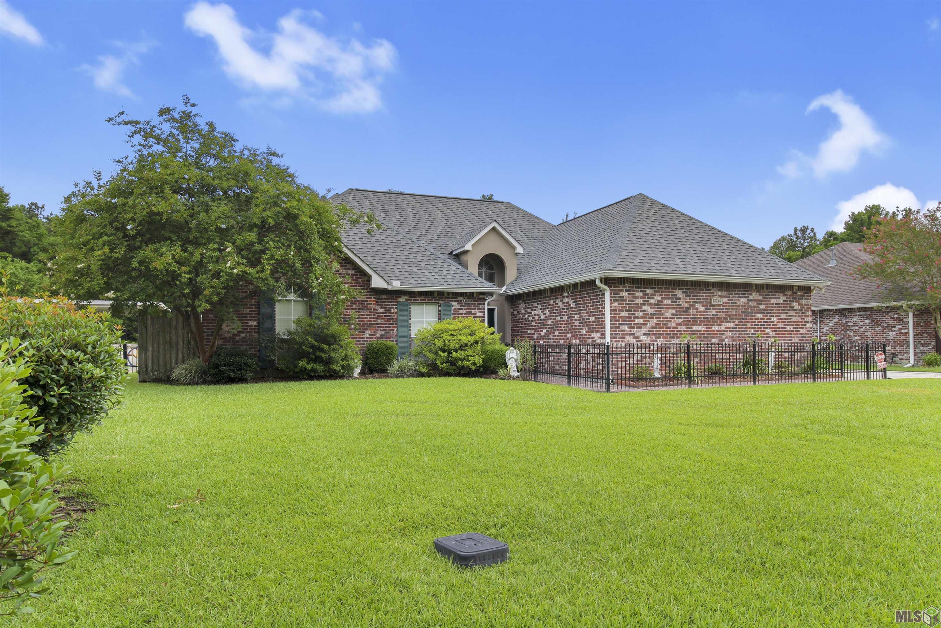 13384 Arnold Road Walker, LA 70785 - Photo 1 of 31 Gallery Image 1