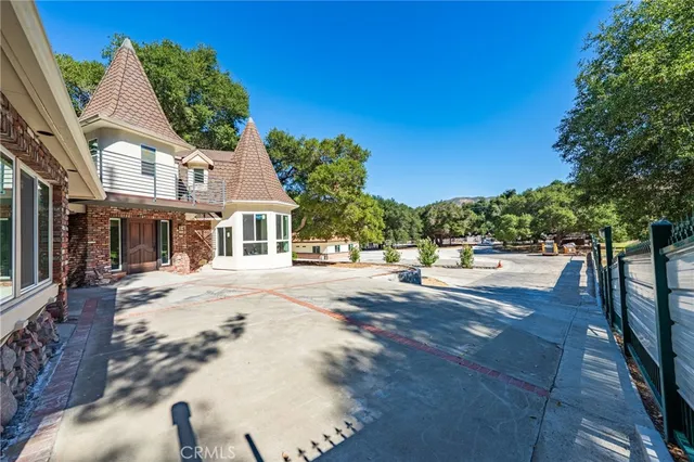 $2,152,000 | 26251 Ravenhill Road, Canyon Country, CA 91387