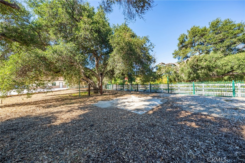 26251 Ravenhill Road Canyon Country, CA 91387 - Photo 61 of 64 a view of backyard with green space