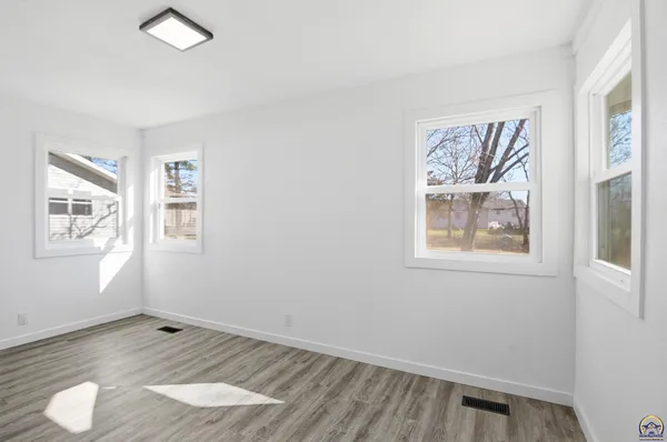 $287,000 | 308 Kansa Drive, Ozawkie, KS 66070