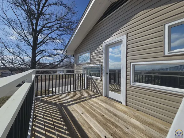 $287,000 | 308 Kansa Drive, Ozawkie, KS 66070