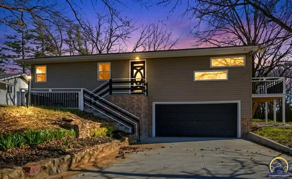 $287,000 | 308 Kansa Drive, Ozawkie, KS 66070