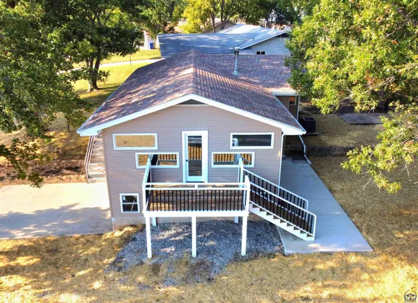 $287,000 | 308 Kansa Drive, Ozawkie, KS 66070