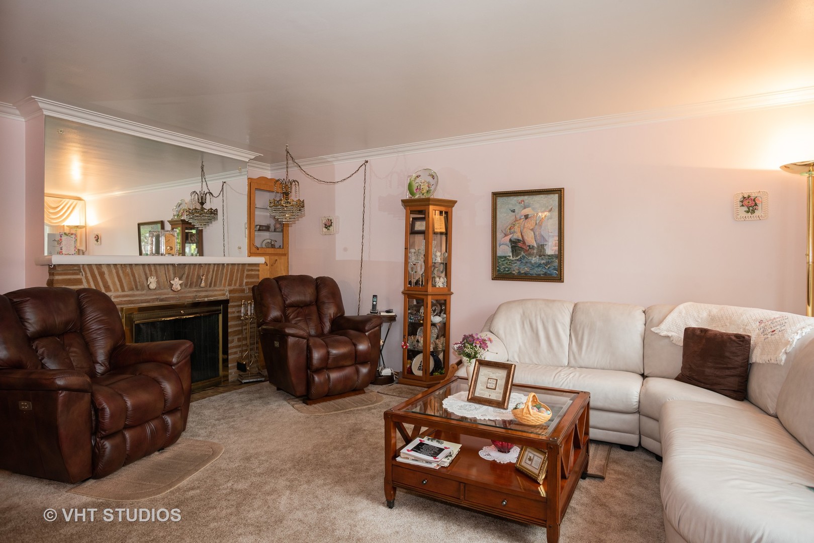 547 Selborne Road Riverside, IL 60546 - Photo 2 of 11