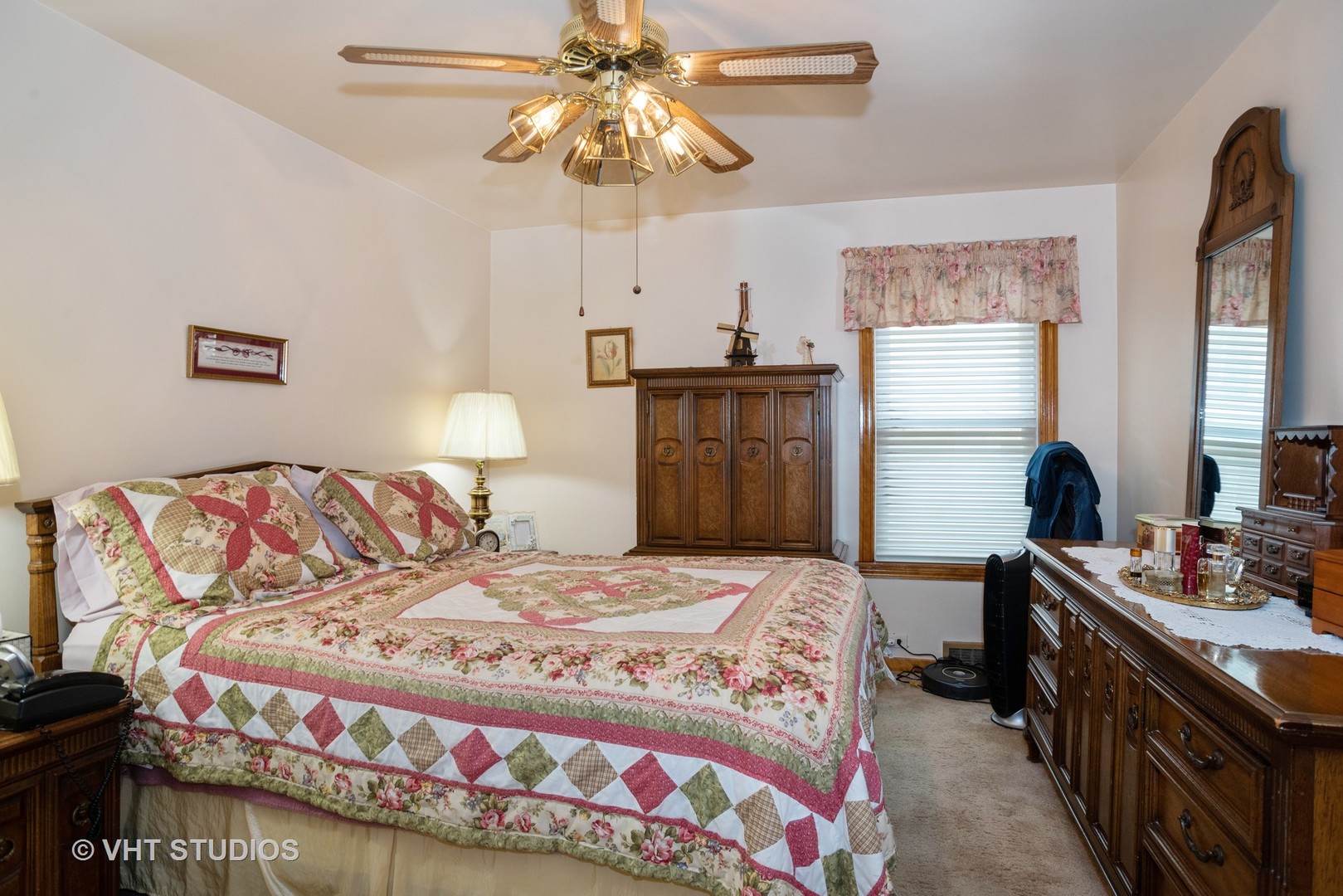 547 Selborne Road Riverside, IL 60546 - Photo 8 of 11
