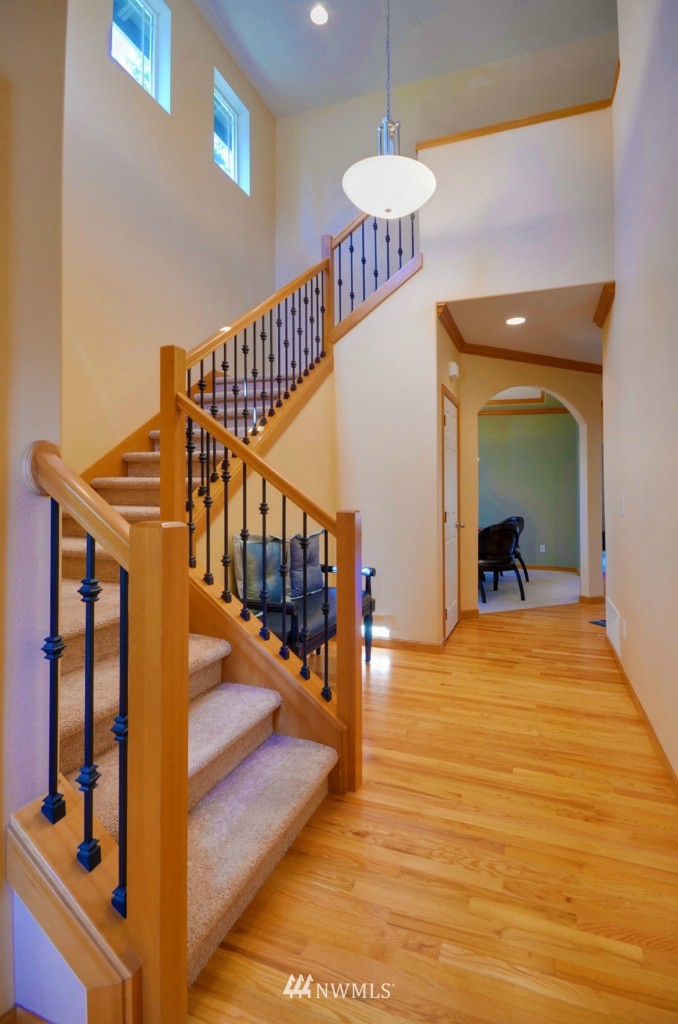 105 182nd Place Southwest Bothell, WA 98012 - Photo 2 of 15
