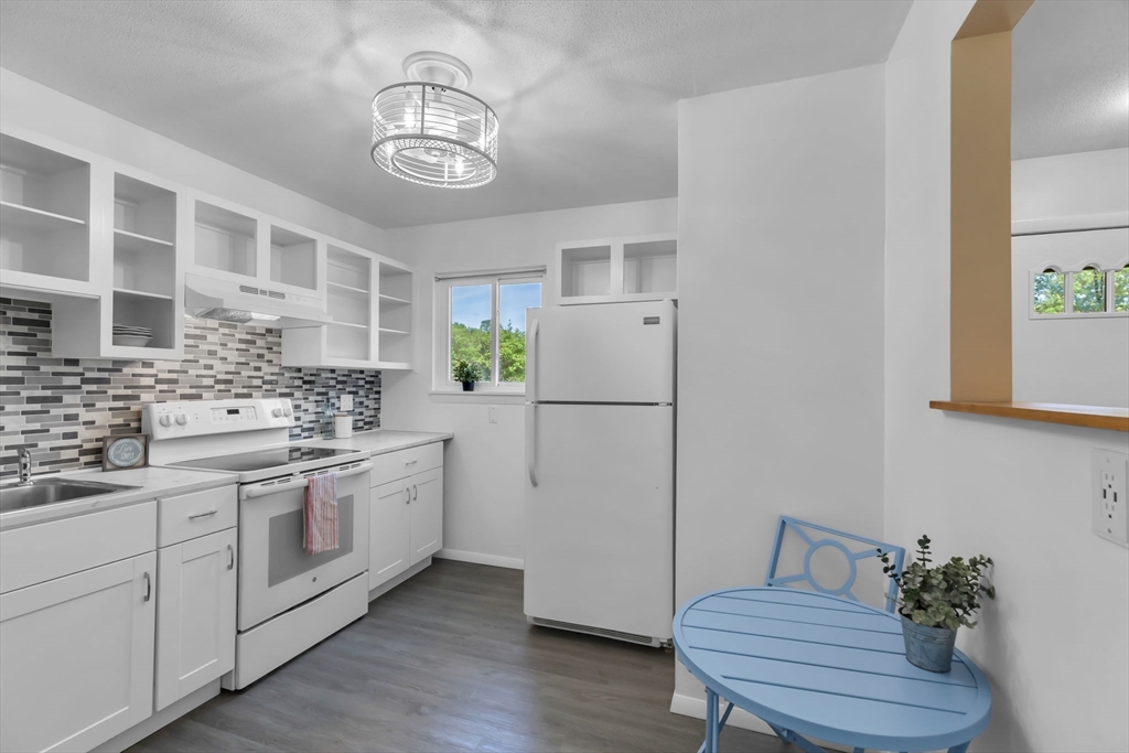 170 East Hadley Road, Unit 58 Amherst, MA 01002 - Photo 3 of 40 Gallery Image 3