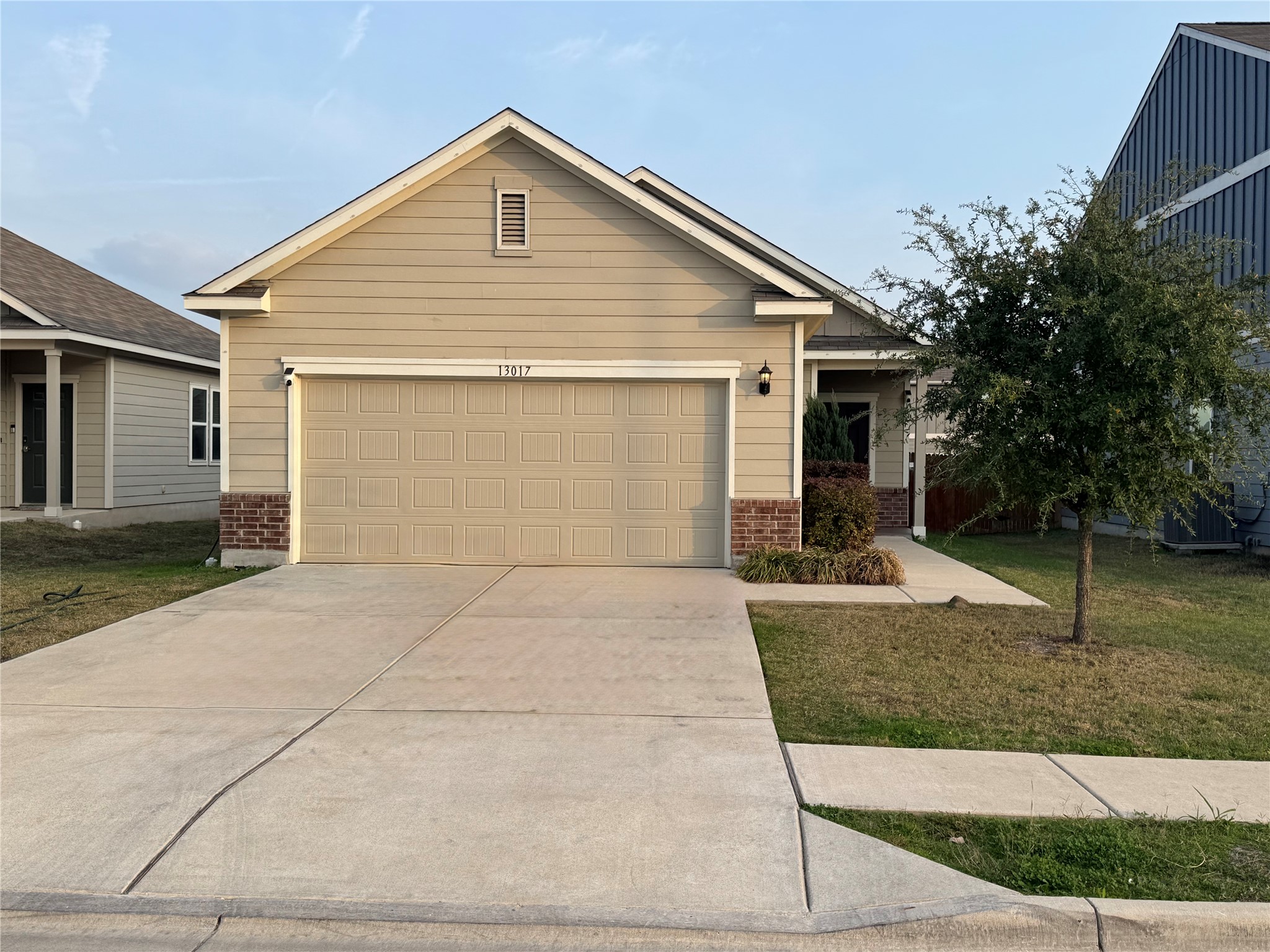 a view of backyard of house garage