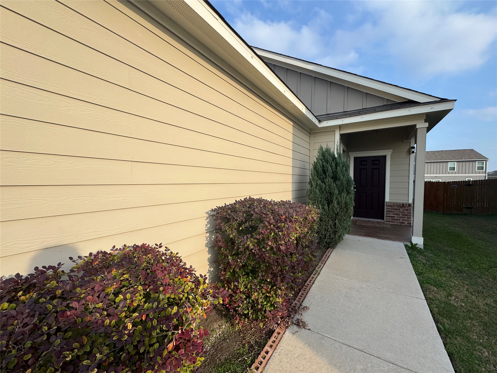 13017 Foreston Drive Austin, TX 78754 - Photo 2 of 12 a entryway view with a outdoor space