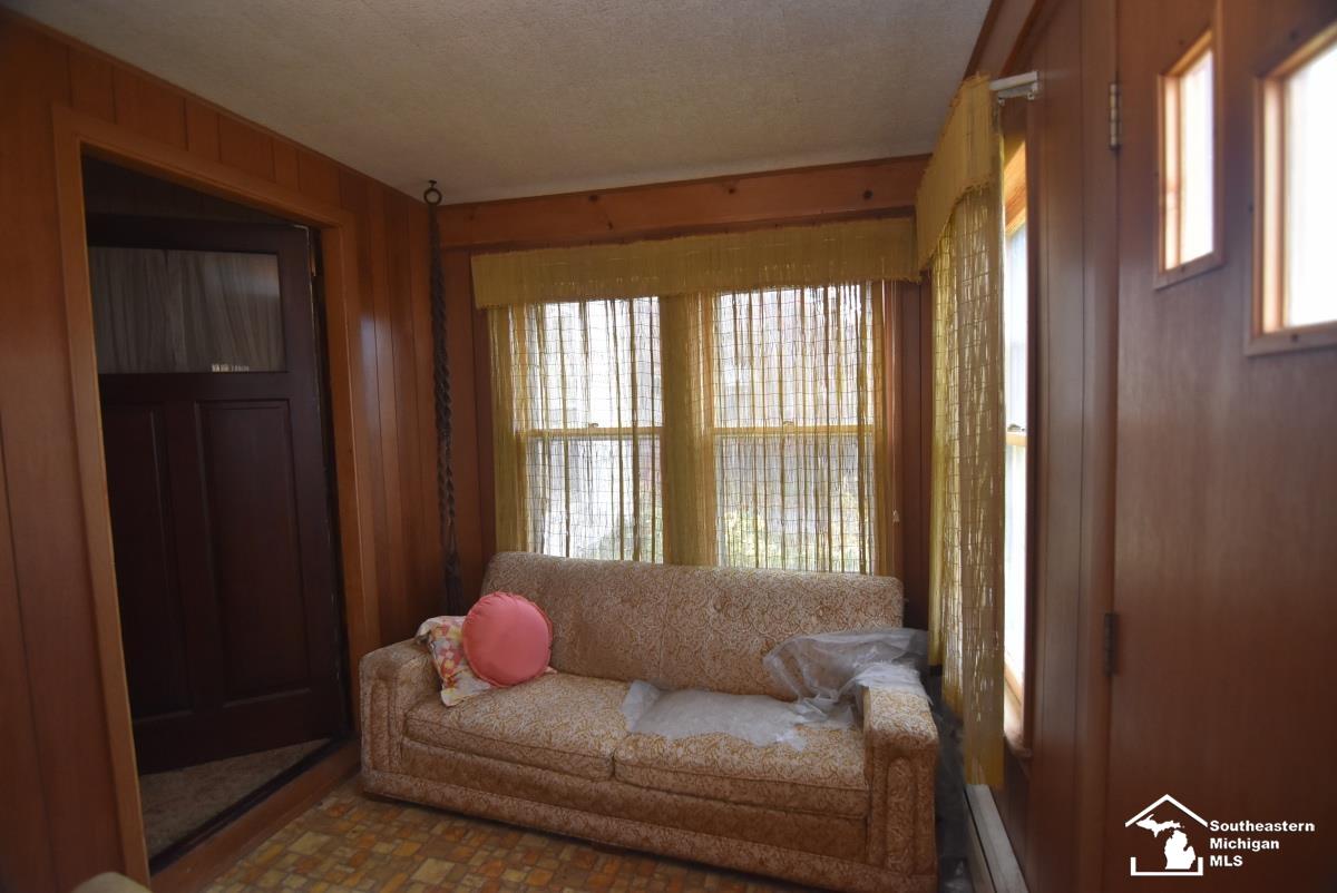 475 Riley Street Dundee, MI 48131 - Photo 7 of 16