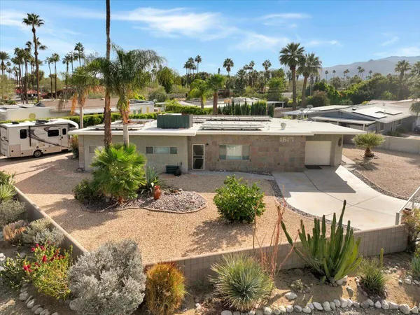 $995,000 | 1617 East Paseo El Mirador, Palm Springs, CA 92262