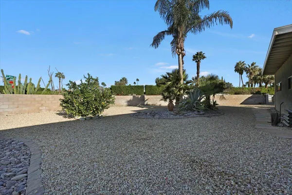 $995,000 | 1617 East Paseo El Mirador, Palm Springs, CA 92262