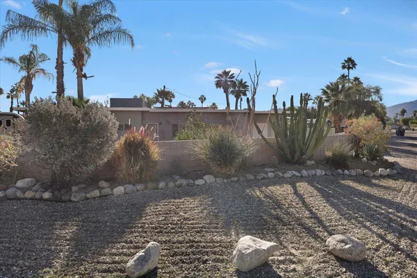$995,000 | 1617 East Paseo El Mirador, Palm Springs, CA 92262