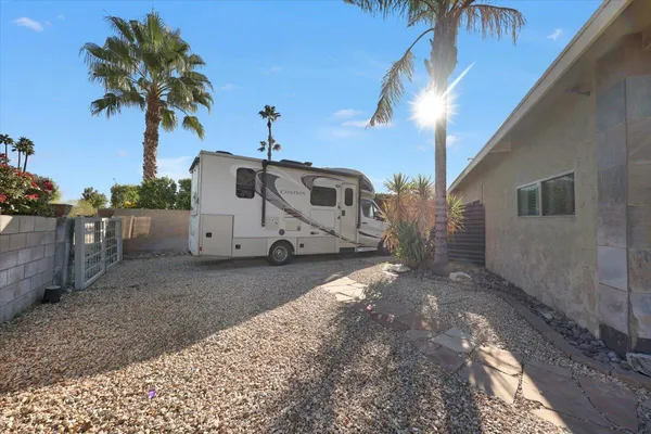 $995,000 | 1617 East Paseo El Mirador, Palm Springs, CA 92262