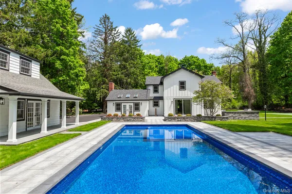 $2,696,888 | 75 Centerport Road, Greenlawn, NY 11740